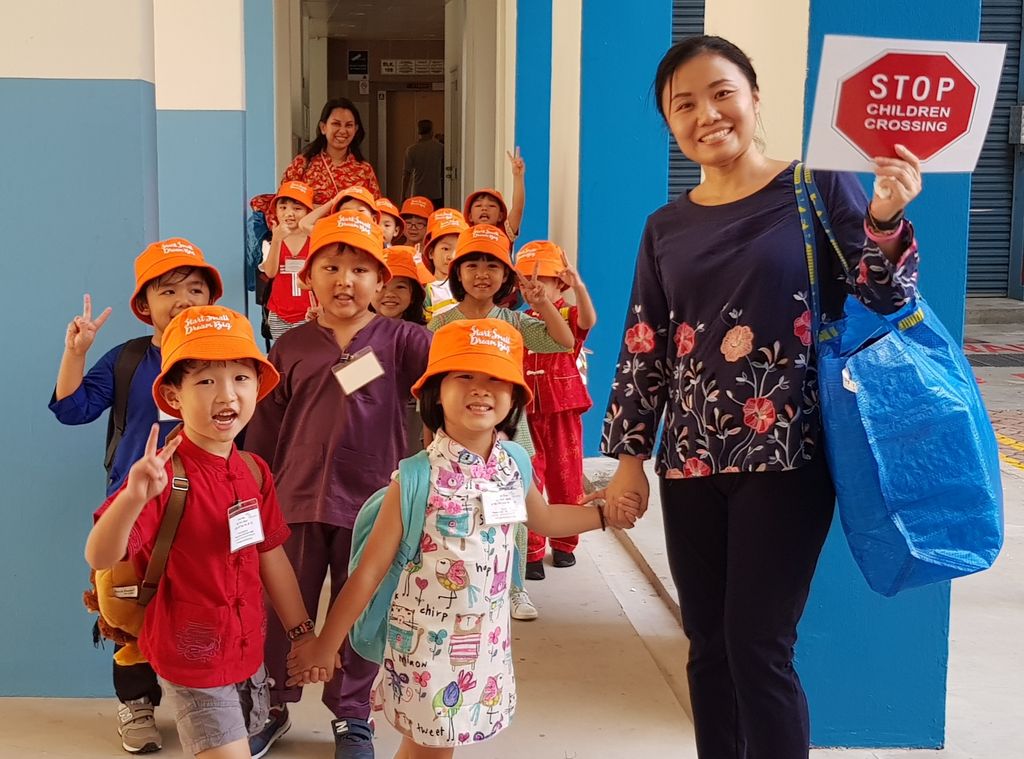 Celebrating Racial Harmony Day together with the elders at Silver Circle — photo 14