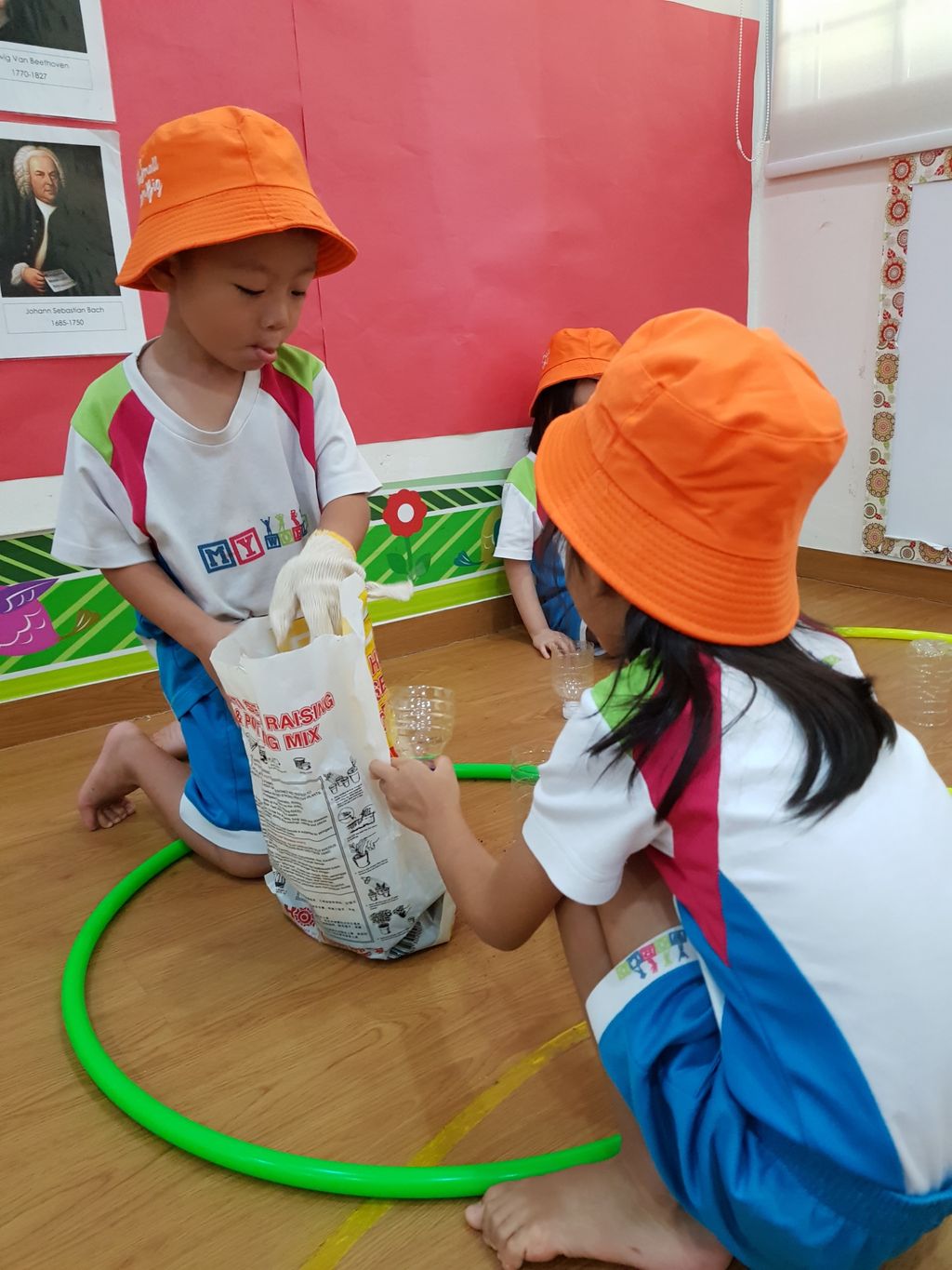 Little Green Hands @ work by MY World @ Tampines Changkat — photo 4