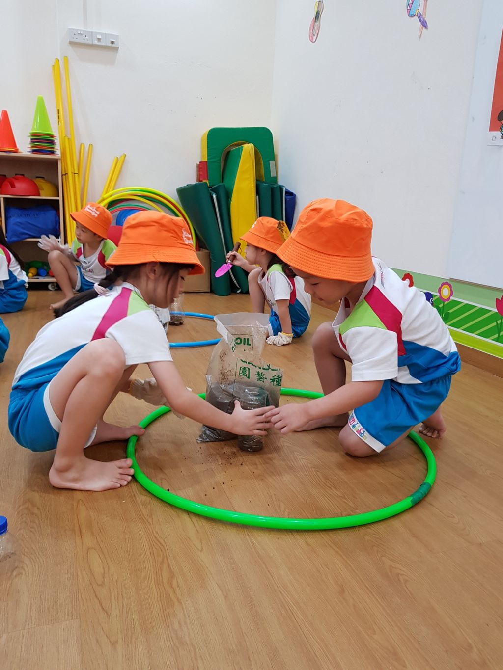 Little Green Hands @ work by MY World @ Tampines Changkat — photo 5