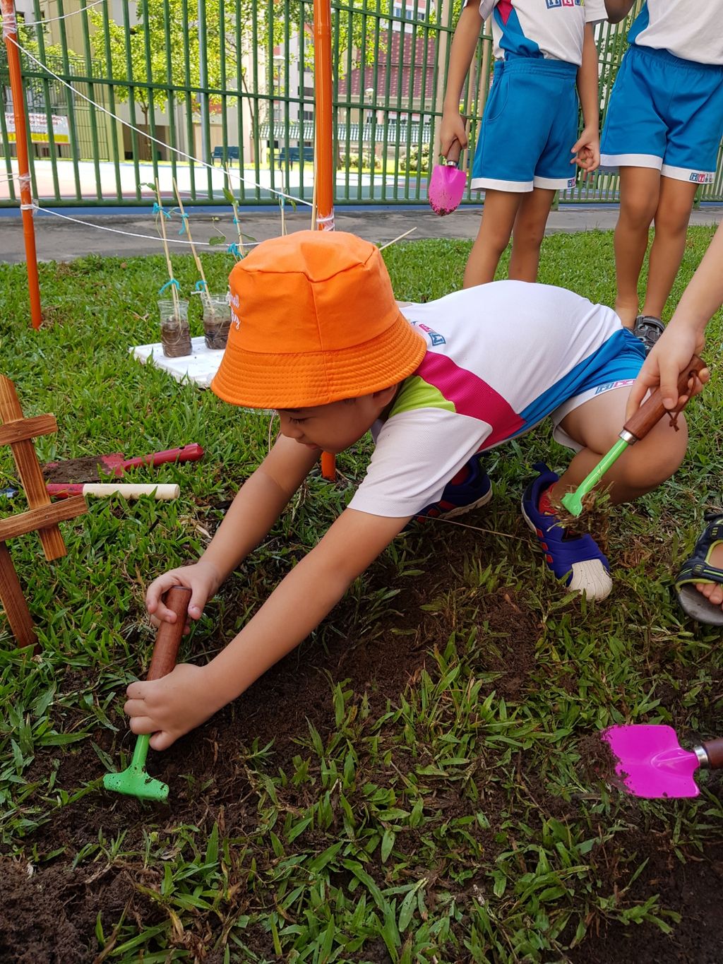 Little Green Hands @ work by MY World @Tampines Changkat — photo 4