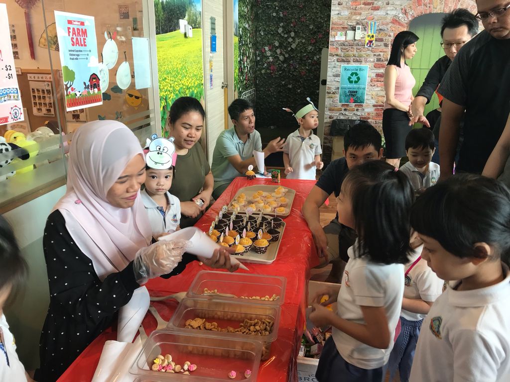 “Saving the Environment: Litter - free Singapore” Learning Vision@NUHS 25th June - 17th August 2018 — photo 4