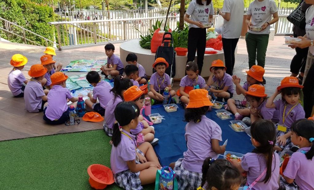 Cherie Hearts Kidz Campus @Pasir Ris Elias Mall - Event: Celebrate “Earth Day” at “Earth Week Carnival 2018” @Punggol Town Square on 19 April 2018 — photo 1
