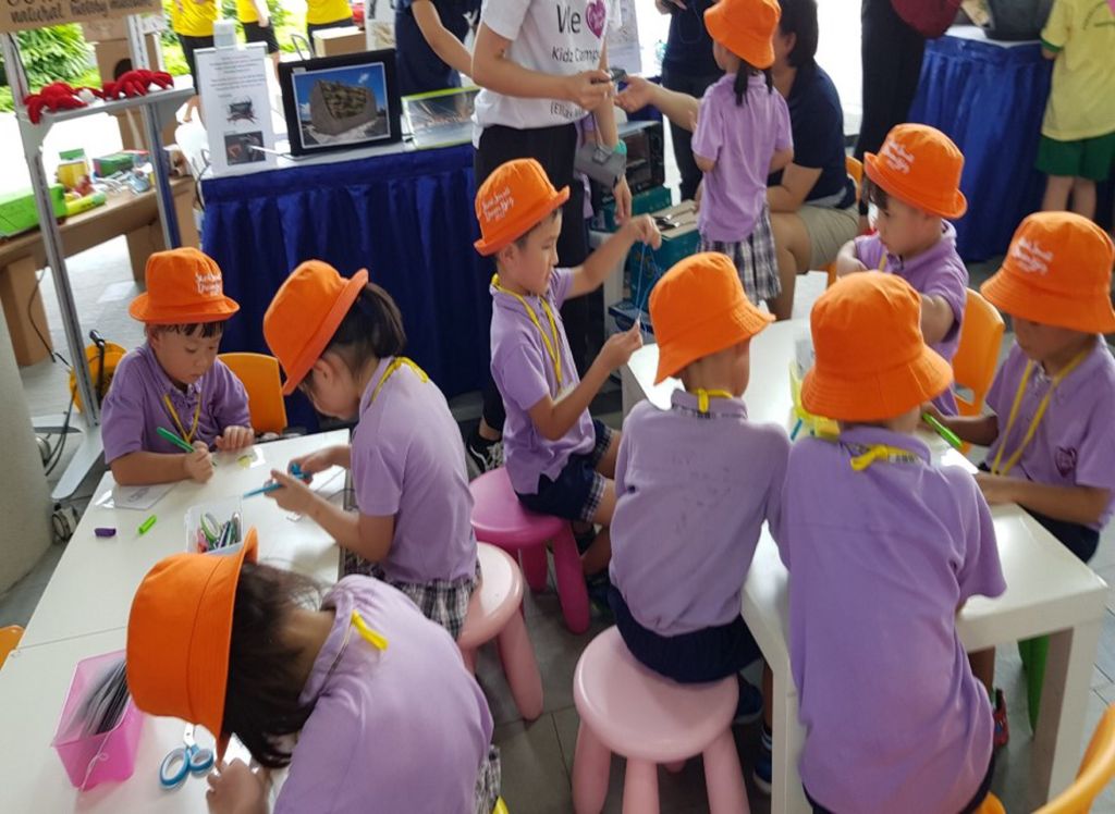 Cherie Hearts Kidz Campus @Pasir Ris Elias Mall - Event: Celebrate “Earth Day” at “Earth Week Carnival 2018” @Punggol Town Square on 19 April 2018 — photo 1