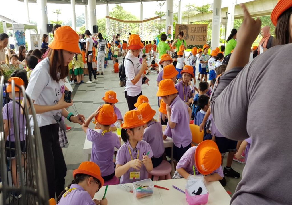 Cherie Hearts Kidz Campus @Pasir Ris Elias Mall - Event: Celebrate “Earth Day” at “Earth Week Carnival 2018” @Punggol Town Square on 19 April 2018 — photo 2