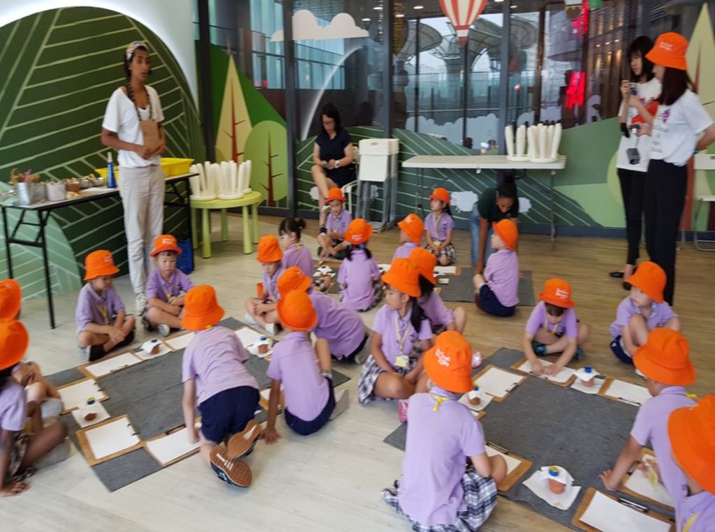 Cherie Hearts Kidz Campus @Pasir Ris Elias Mall - Event: Celebrate “Earth Day” at “Earth Week Carnival 2018” @Punggol Town Square on 19 April 2018 — photo 1