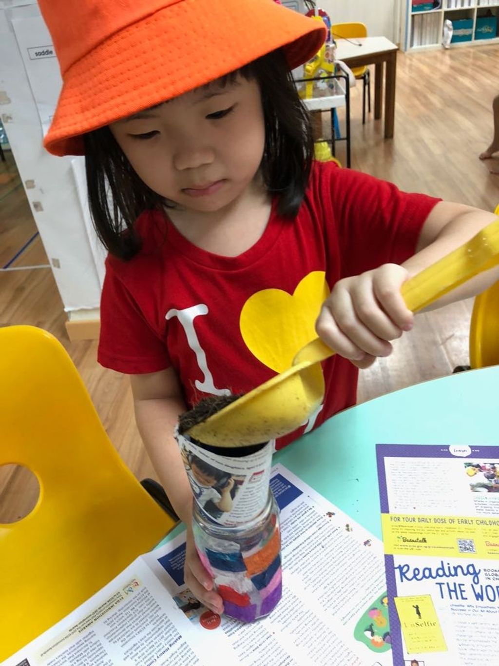 Children at work: Let's go recycle and plant — photo 3