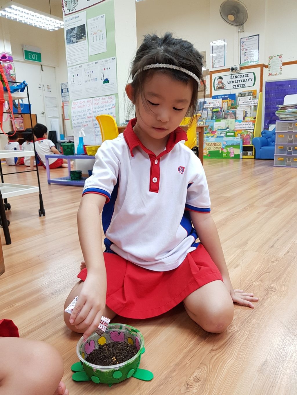 Children at work: Let's go recycle and plant — photo 33