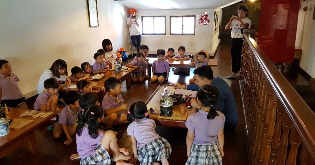 Cherie Hearts Kidz Campus @Pasir Ris Elias Mall - Event : “Excursion to Tea House on 8 May 2018 (Tuesday). and “Mother’s Day Celebrations on 11 May 2018 — photo 3