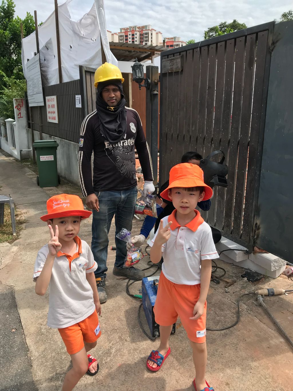 We care and we share! — photo 14
