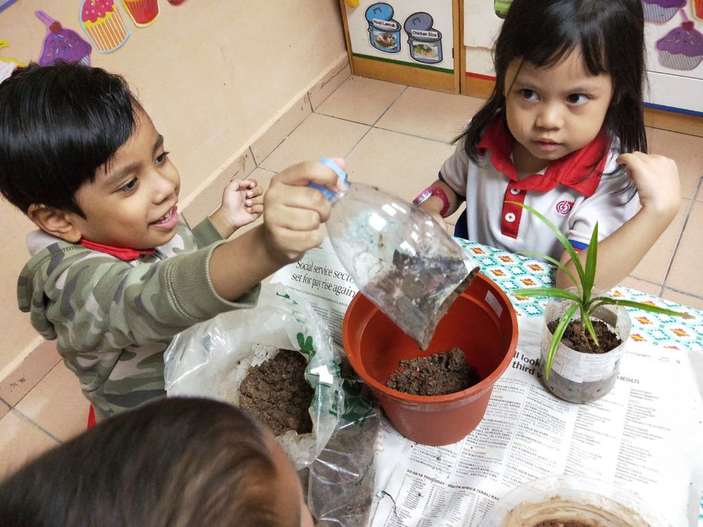 K1 Children in Actions — photo 1