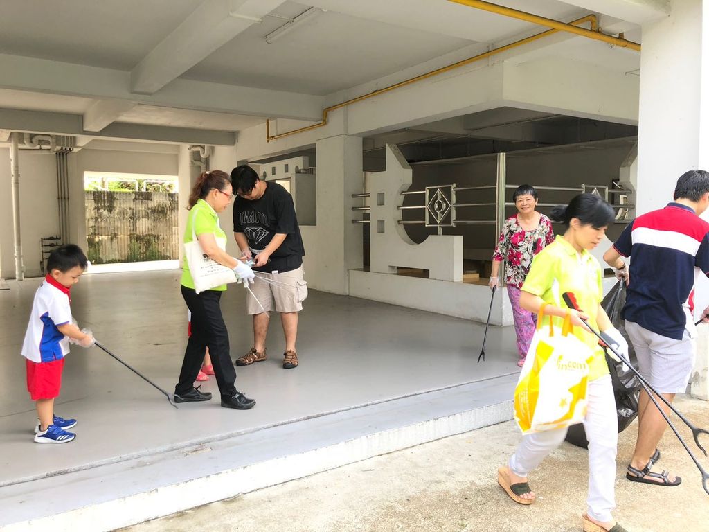 Clean Up and Green Up Litter Picking Exercise cum Fathers' Day Celebration — photo 4