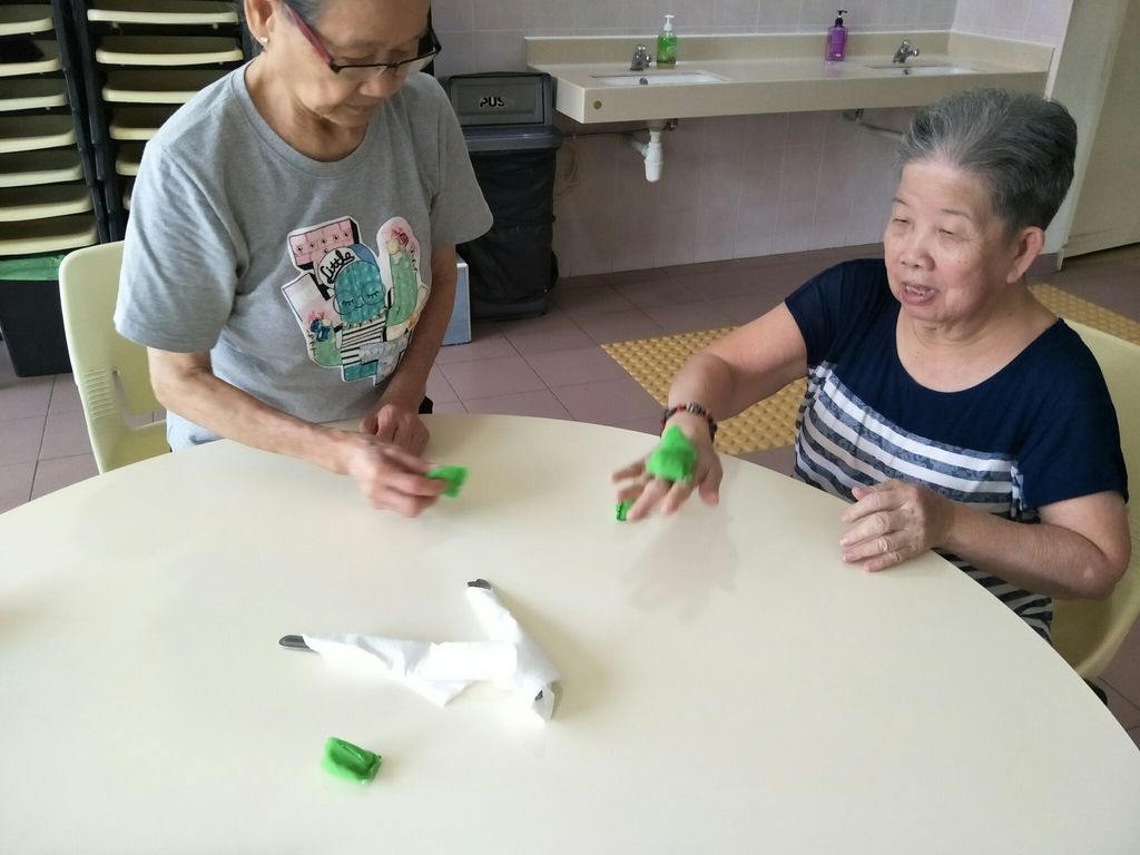 Having Fun at St John's Home for the Elderly People — photo 3