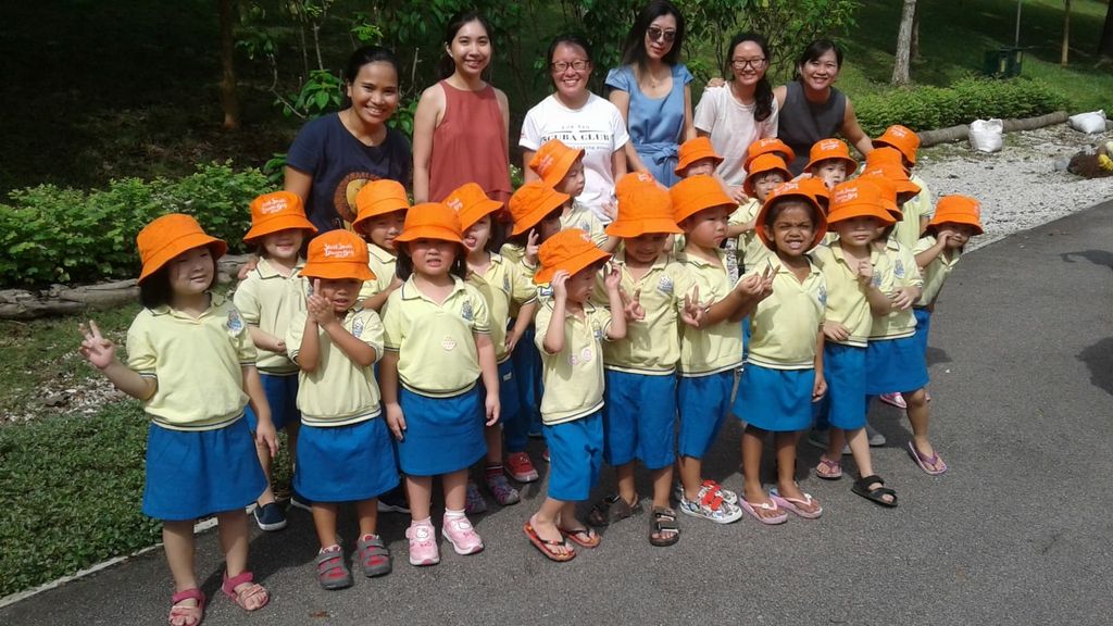 NurtureStars Punggol nurturing Punggol Waterway Park through organic mulching! — photo 3