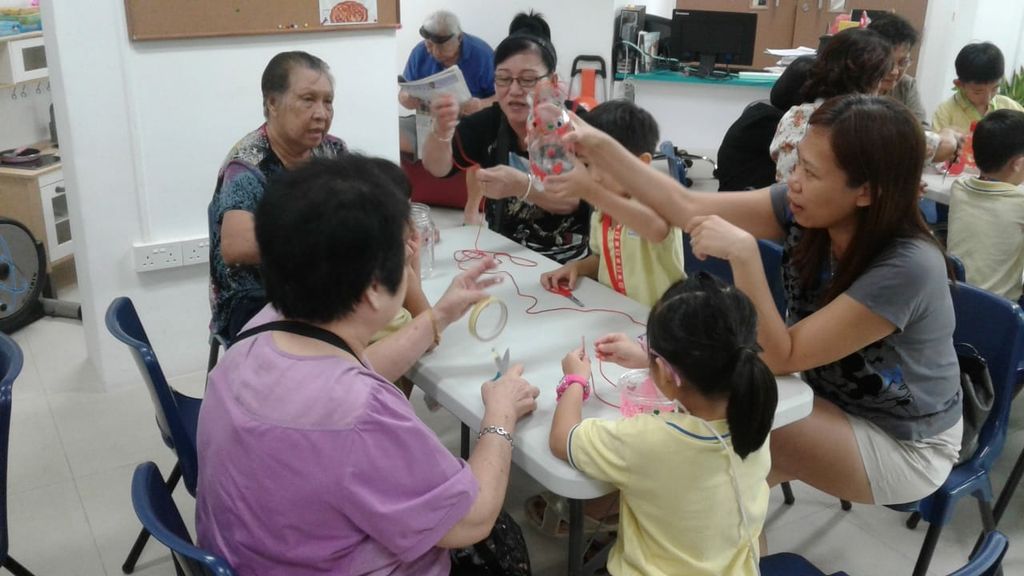 Mid Autumn Reunion With Seniors from MindCARE Senior Activity Centre to promote continuity of inter-generational bonding! — photo 9