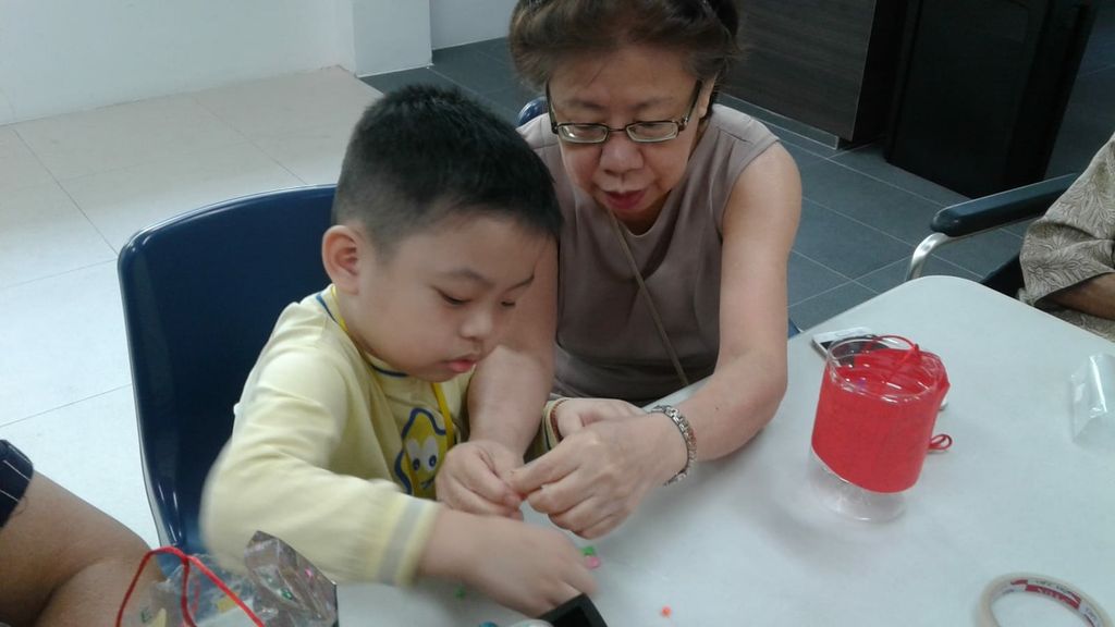 Mid Autumn Reunion With Seniors from MindCARE Senior Activity Centre to promote continuity of inter-generational bonding! — photo 14