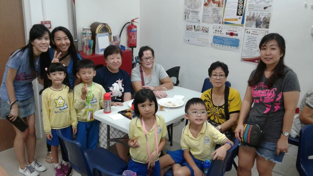 Mid Autumn Reunion With Seniors from MindCARE Senior Activity Centre to promote continuity of inter-generational bonding! — photo 8