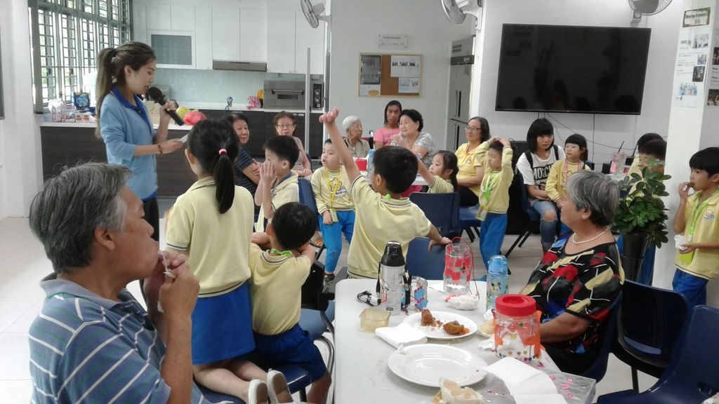 Mid Autumn Reunion With Seniors from MindCARE Senior Activity Centre to promote continuity of inter-generational bonding! — photo 1