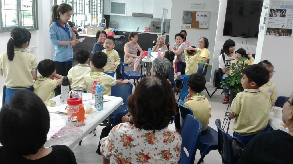 Mid Autumn Reunion With Seniors from MindCARE Senior Activity Centre to promote continuity of inter-generational bonding! — photo 3