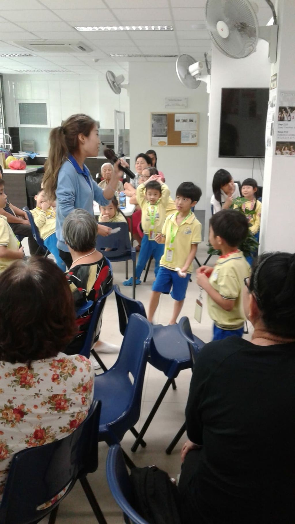 Mid Autumn Reunion With Seniors from MindCARE Senior Activity Centre to promote continuity of inter-generational bonding! — photo 4