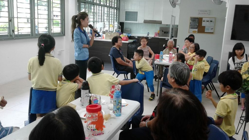 Mid Autumn Reunion With Seniors from MindCARE Senior Activity Centre to promote continuity of inter-generational bonding! — photo 6