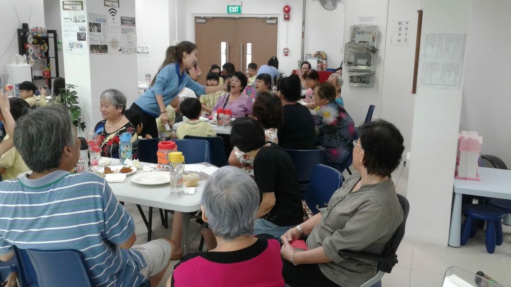 Mid Autumn Reunion With Seniors from MindCARE Senior Activity Centre to promote continuity of inter-generational bonding! — photo 11