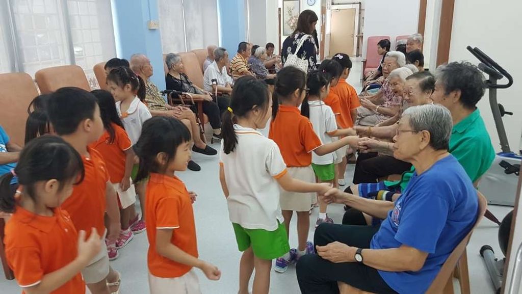 My First Skool - 487 Segar Rd SSDB Visiting the Elderly at Bo Tien Day Centre to Share Happy Smiles! — photo 3