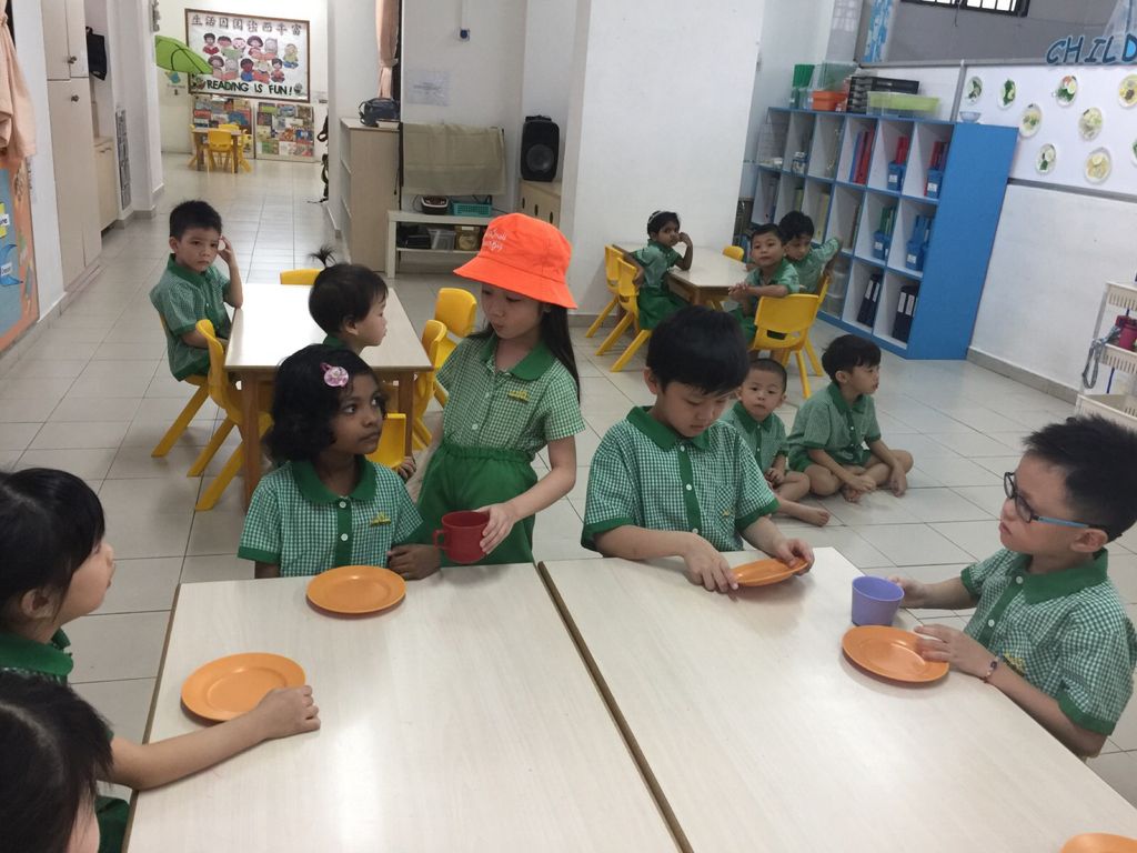 Helping Hands — photo 3