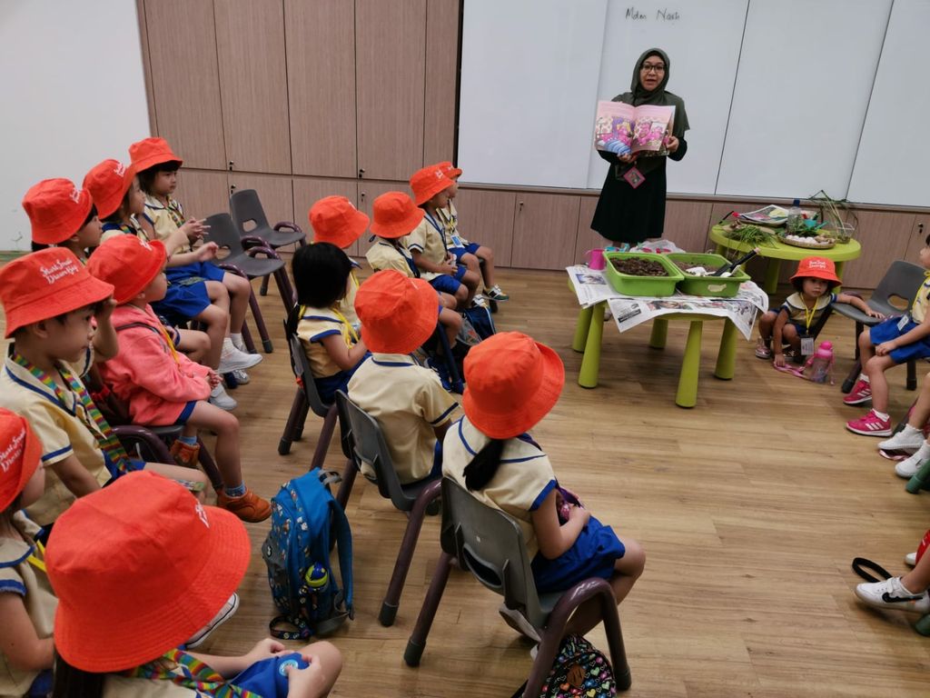 MKK Farmers learn to grow spices with NParks 🌱