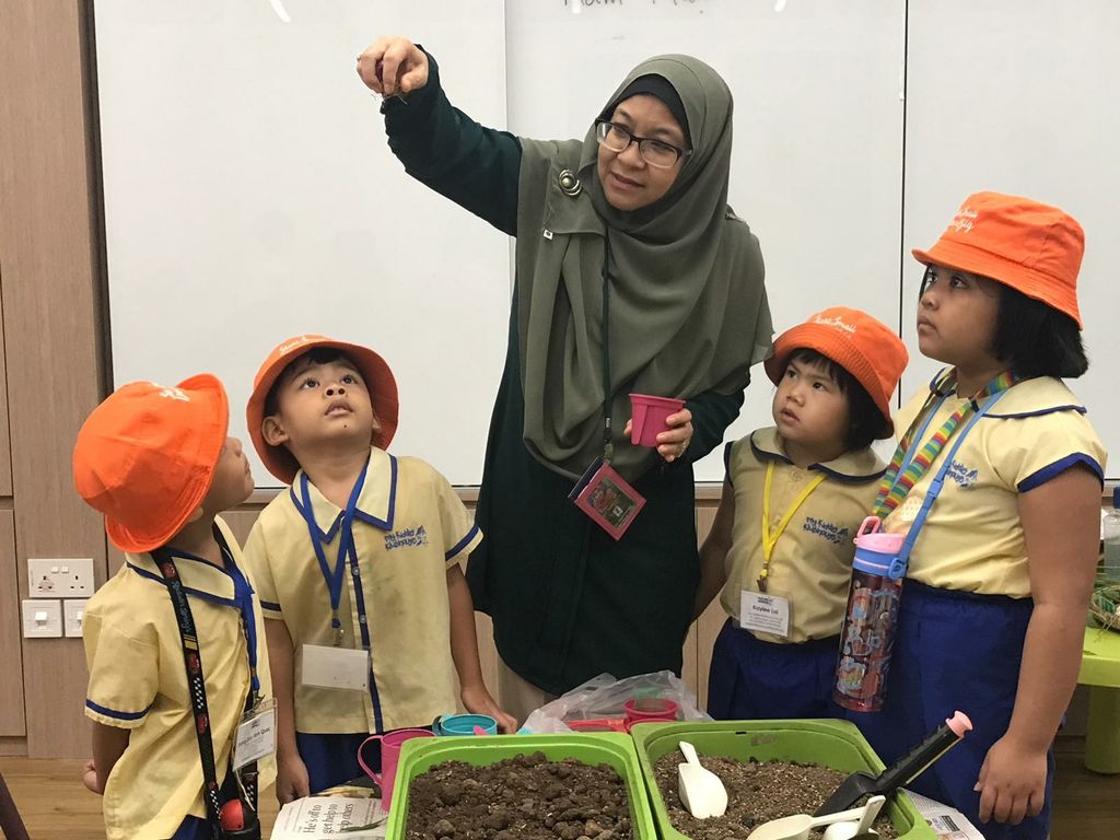 MKK Farmers learn to grow spices with NParks 🌱 — photo 1