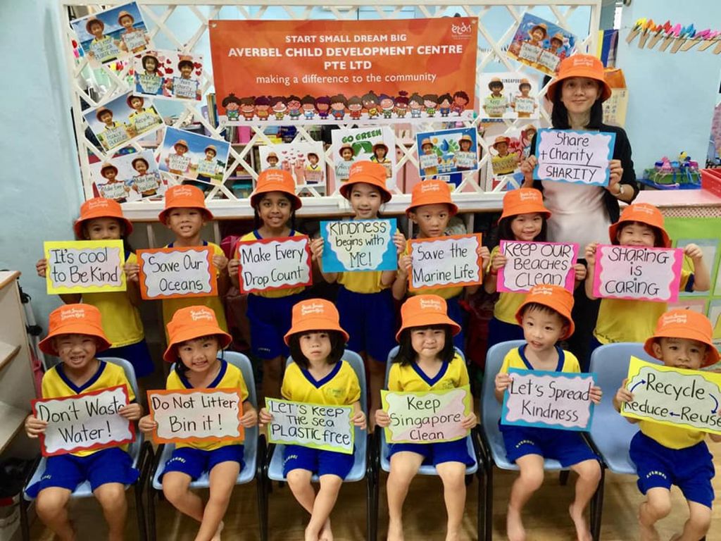 SSDB Launch party - "Keep Clean, Singapore!"