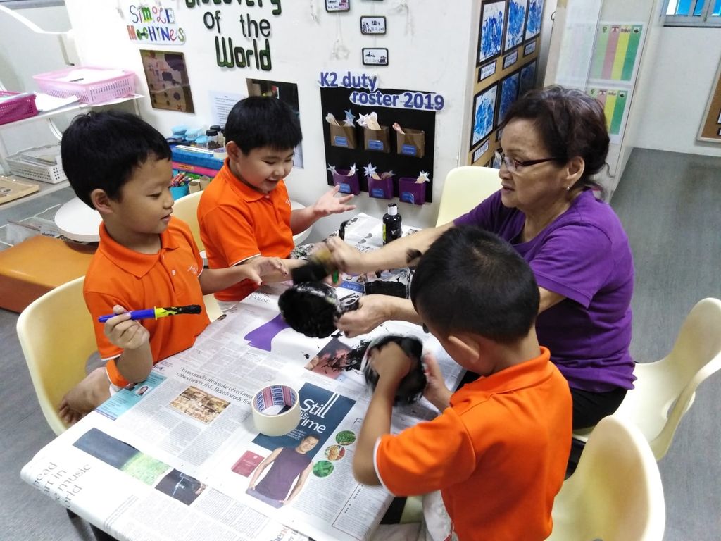 Working with the senior citizen. (SSDB) — photo 3