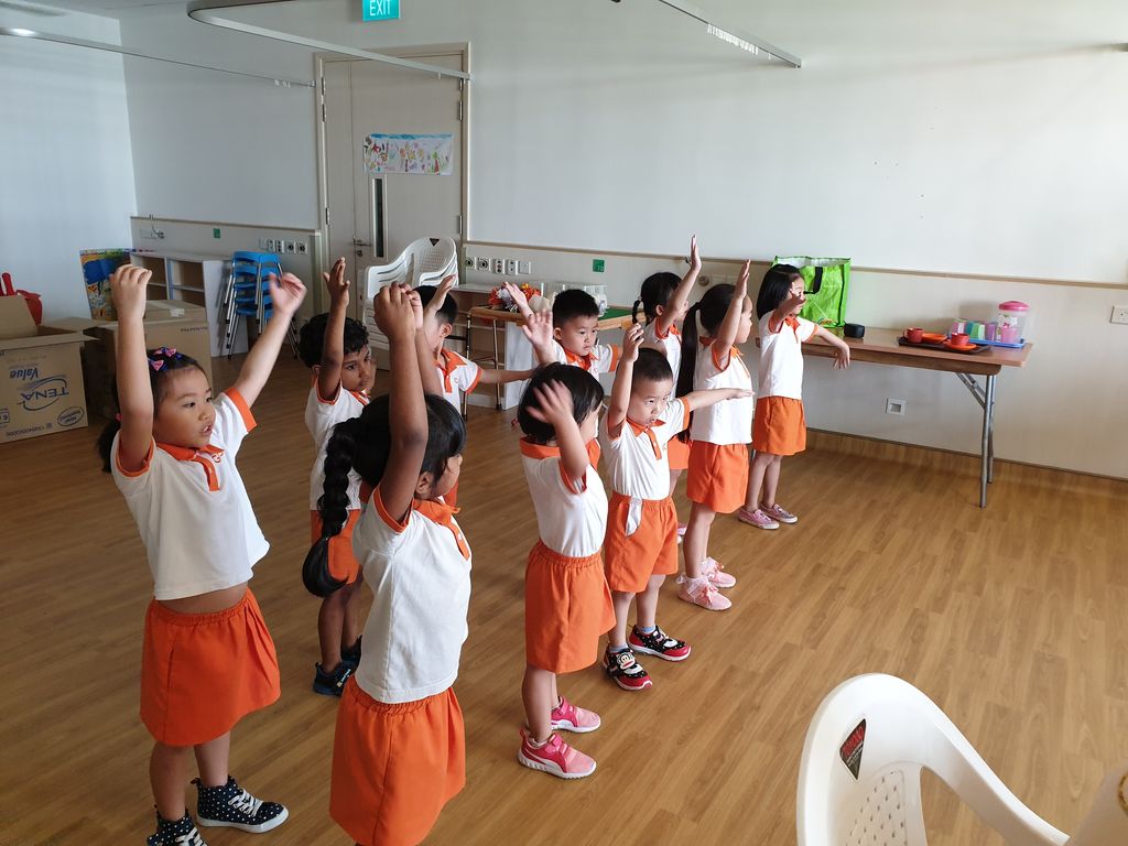 Spreading love to residents of Happy Villa on Mother's Day, 10 May 2019 — photo 2