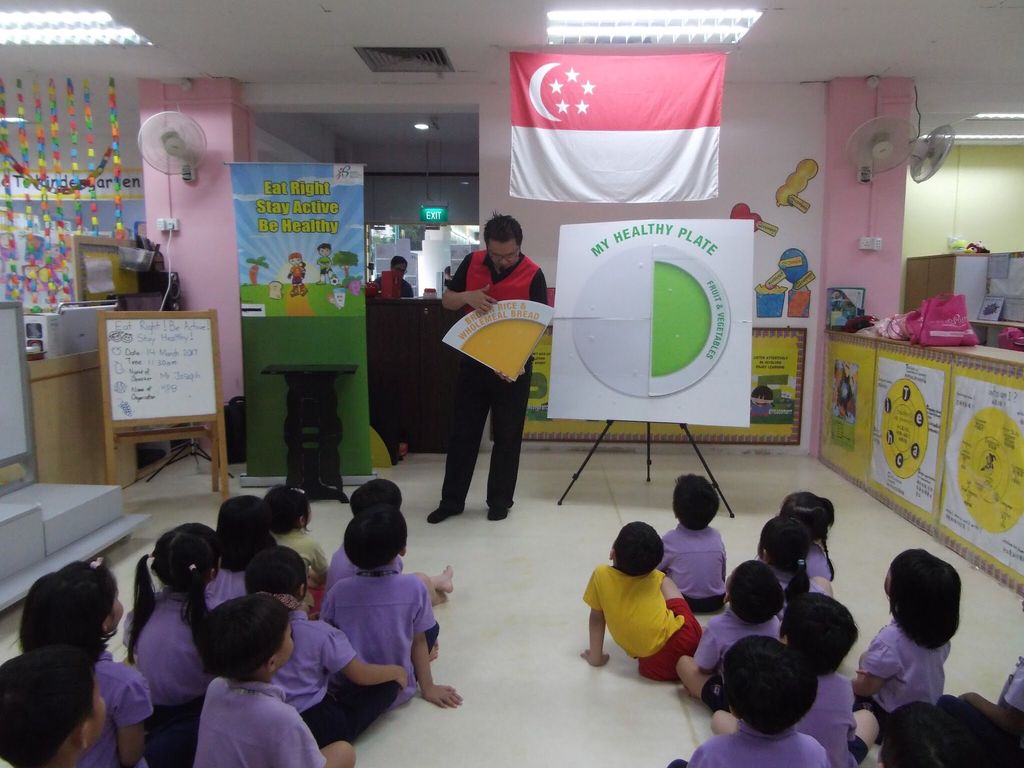 Eat Right! Stay Healthy! Be Active! Puppet Show (14 March 2017) — photo 2