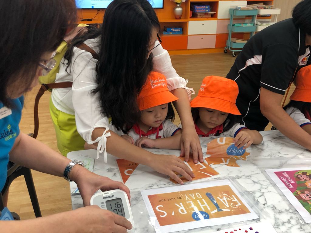Our Visit to St Luke’s Elderly Day Care Centre — photo 4