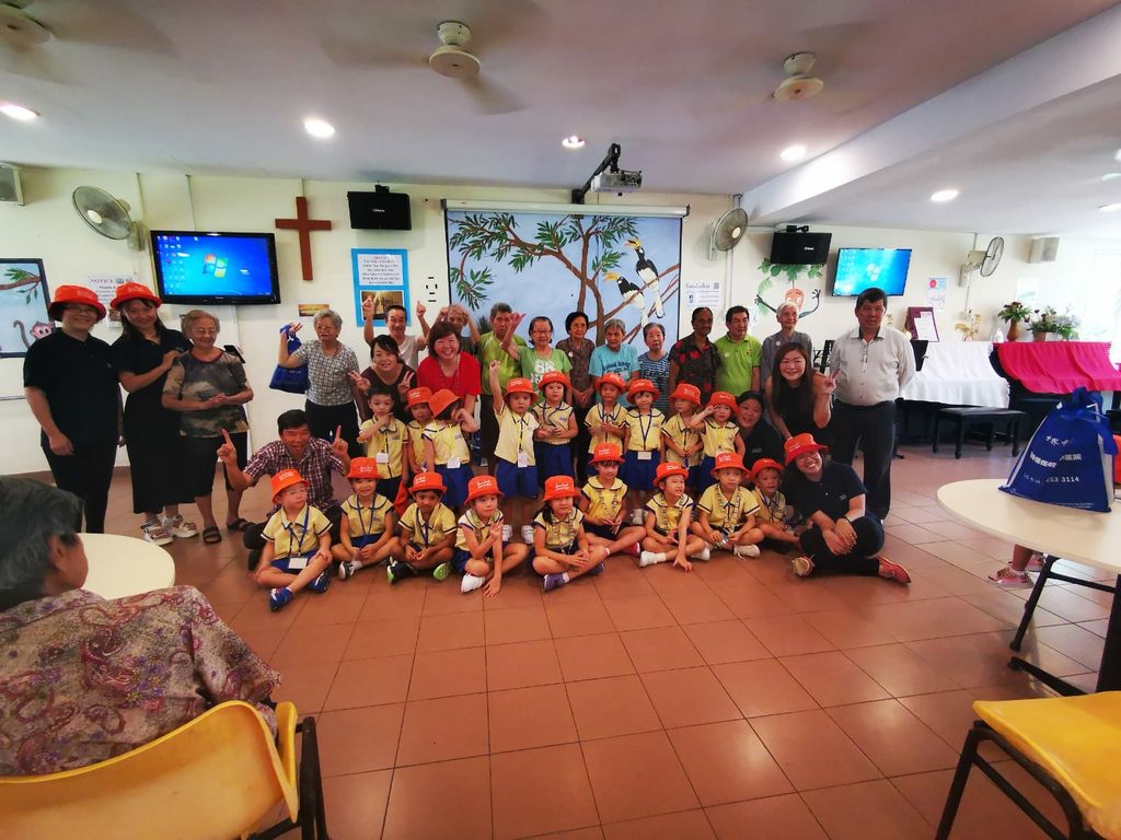 Visit to St John's home — photo 4