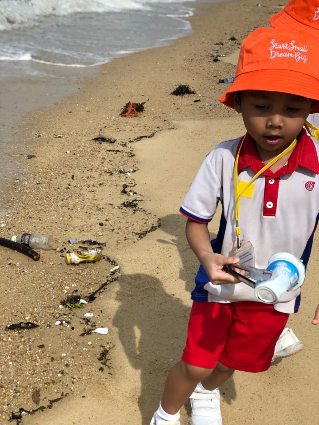 PCF Sparkletots Preschool @ Kampong Chai Chee 424 at East Coast Park: Eco-friendly picnic + beach clean up — photo 2
