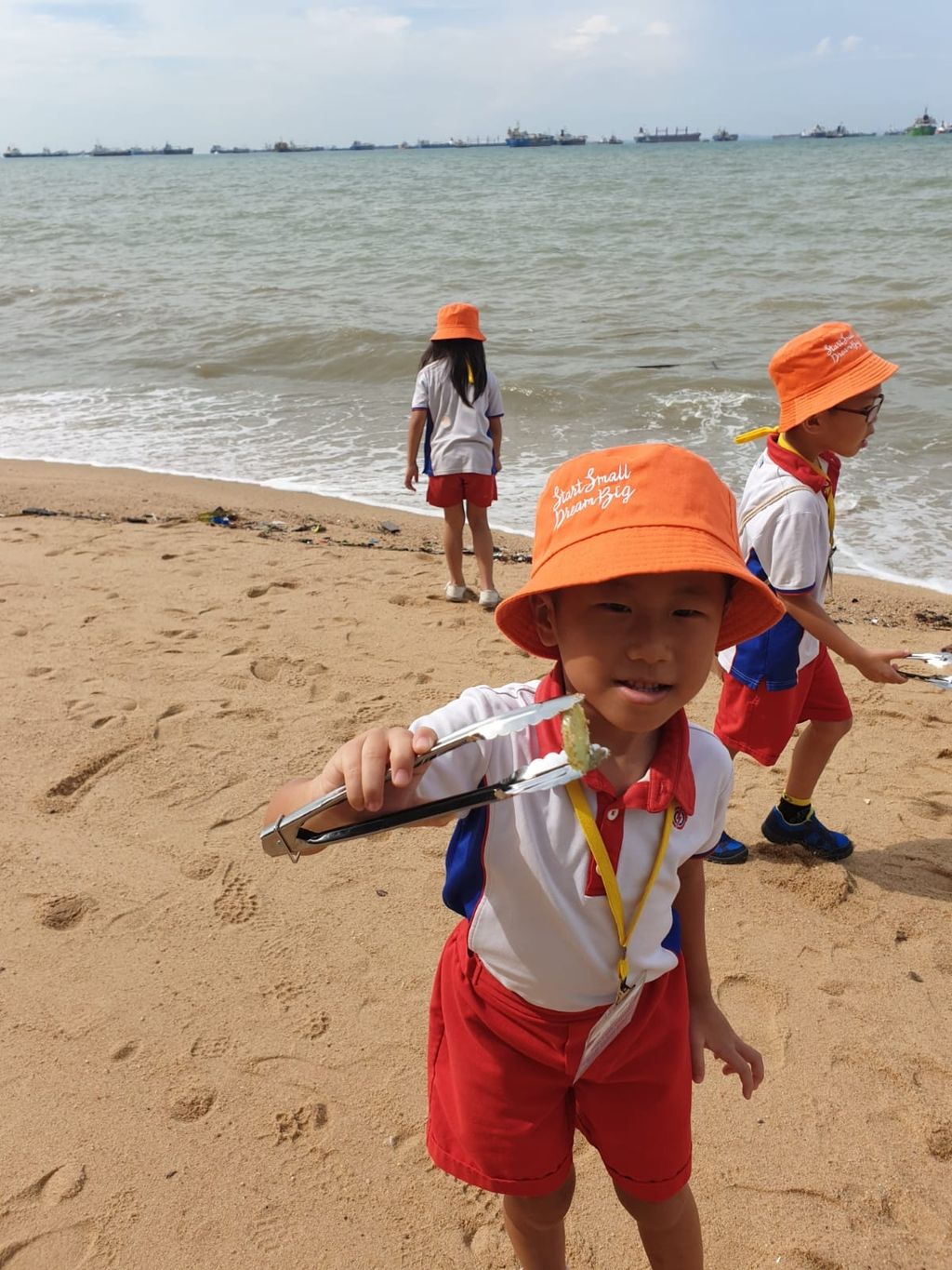 PCF Sparkletots Preschool @ Kampong Chai Chee 424 at East Coast Park: Eco-friendly picnic + beach clean up — photo 3