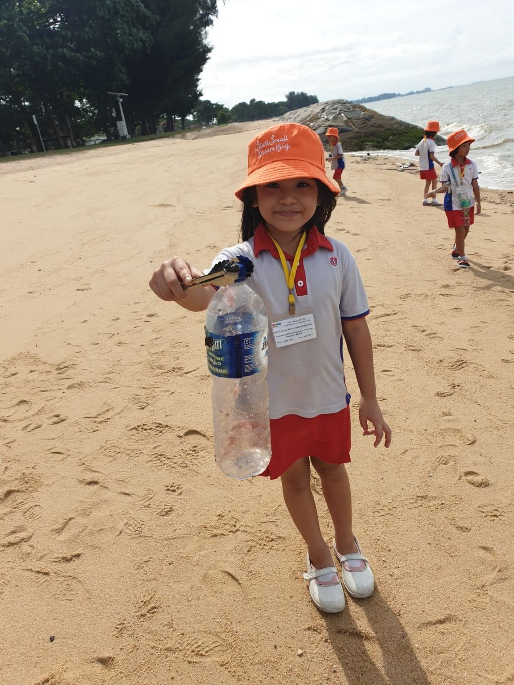 PCF Sparkletots Preschool @ Kampong Chai Chee 424 at East Coast Park: Eco-friendly picnic + beach clean up — photo 7