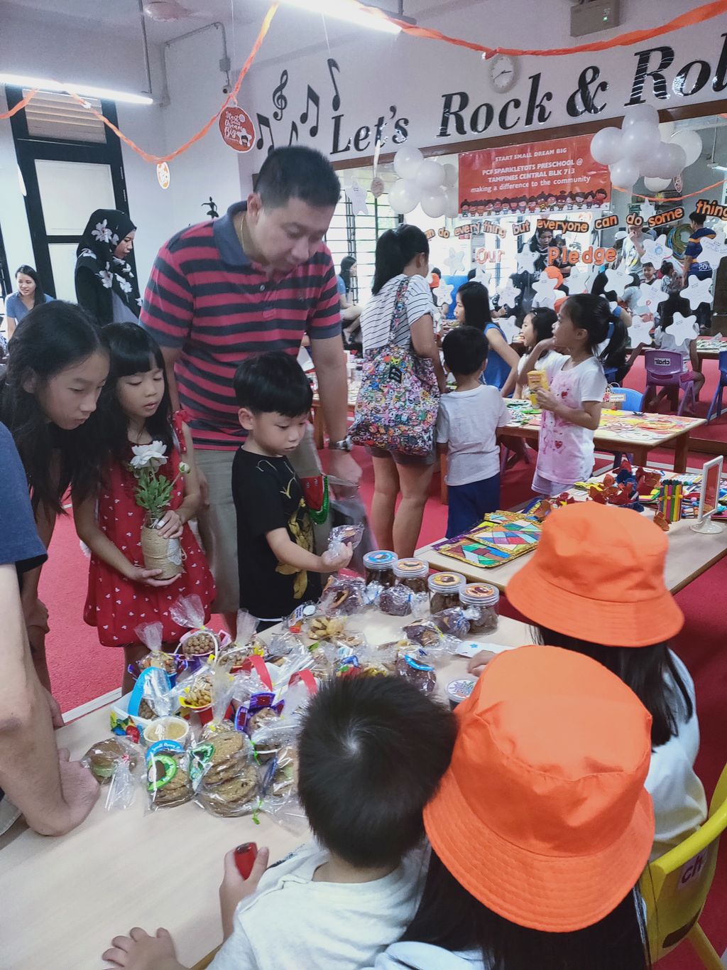 Parents Teachers Meet cum Crafts/Bake Bartertrade 2019 — photo 4