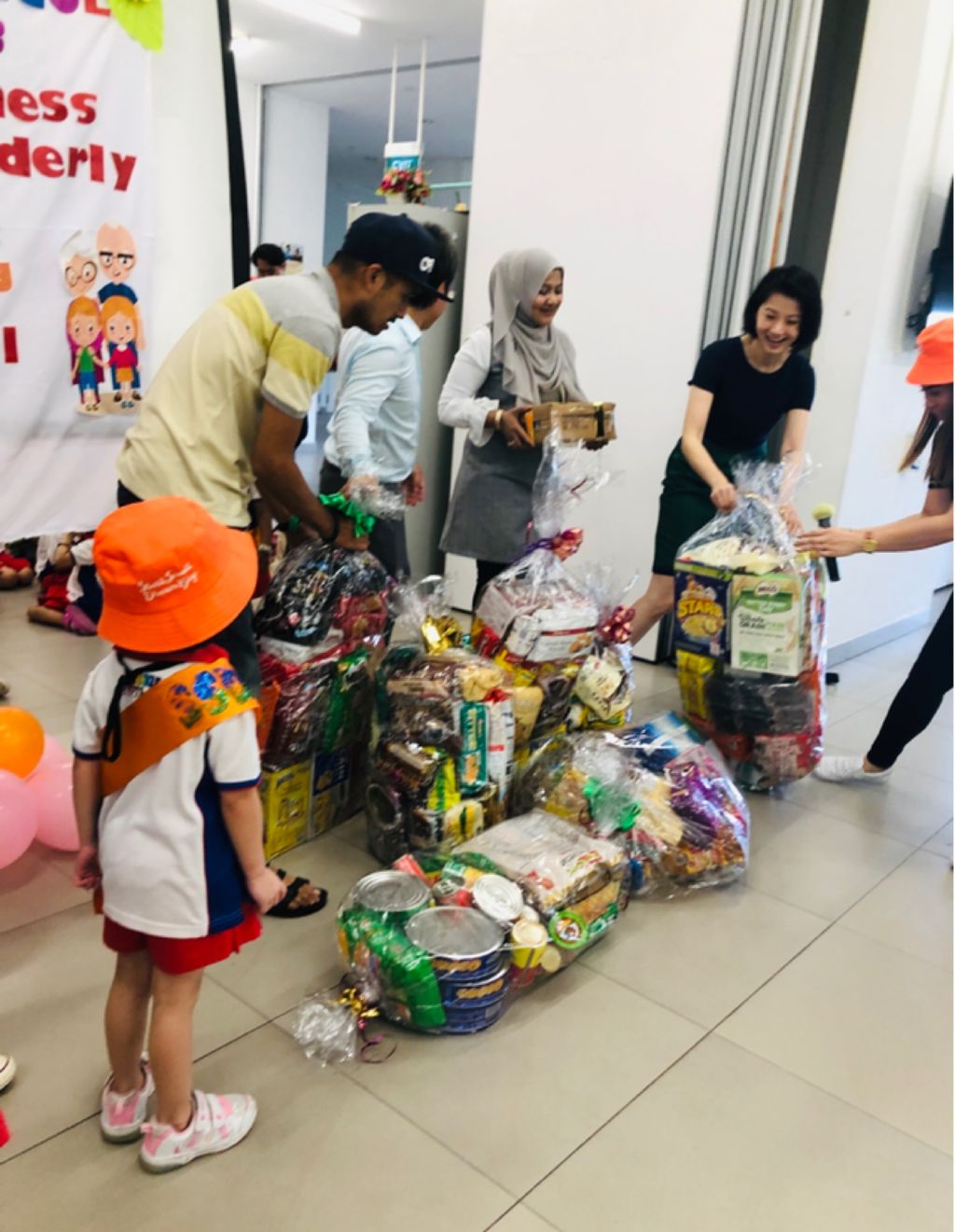 Spreading Love and Kindness to the Elderly ( April 23, 2019) — photo 20