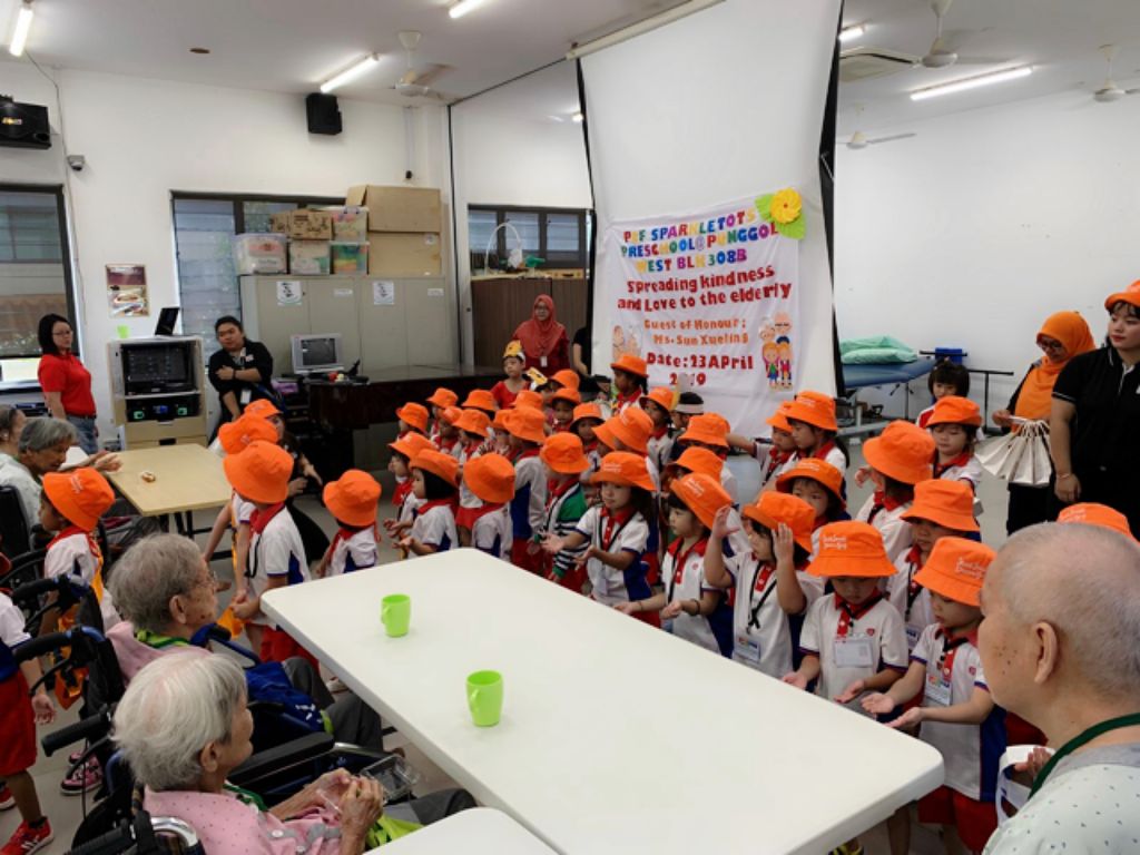 Spreading Love and Kindness to the Elderly ( April 23, 2019) — photo 22