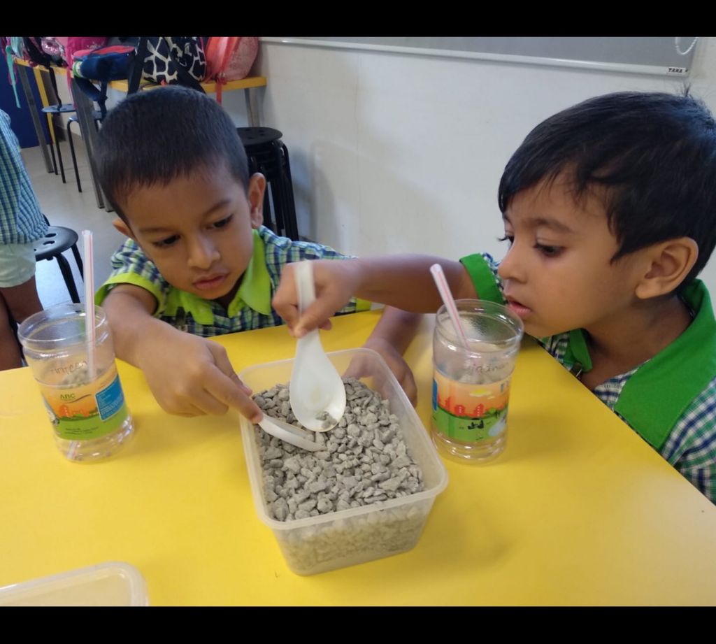 Pariposa Preschool Field Trips - Longkang Fishing and PUB NEWater plant — photo 1