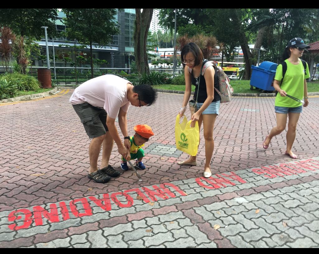 Pariposa Preschool Community Involvement Programs - Keep Clean, Singapore Beach Clean Up 2019 and LitteRally event — photo 2