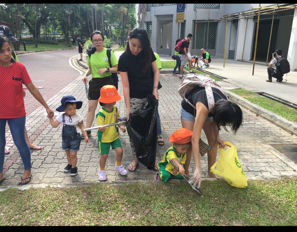 Pariposa Preschool Community Involvement Programs - Keep Clean, Singapore Beach Clean Up 2019 and LitteRally event — photo 4