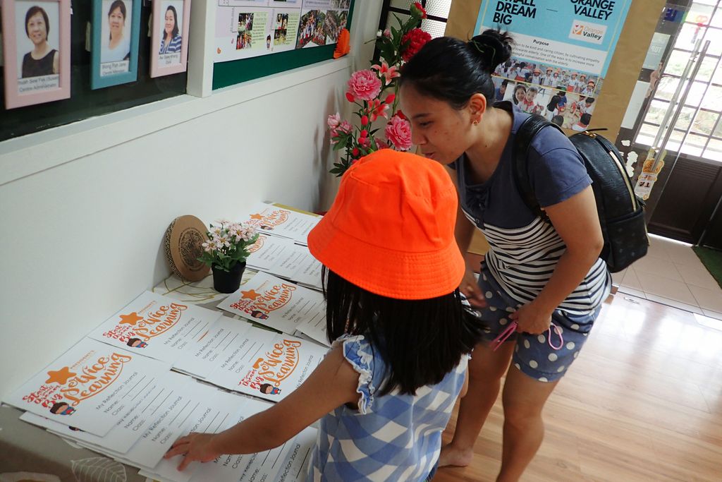 Start Small Dream Big PCF Sparkletots Preschool@Tampines Changkat Blk112 2nd Phase : Visit to Orange Valley Nursing Home @Simei — photo 3