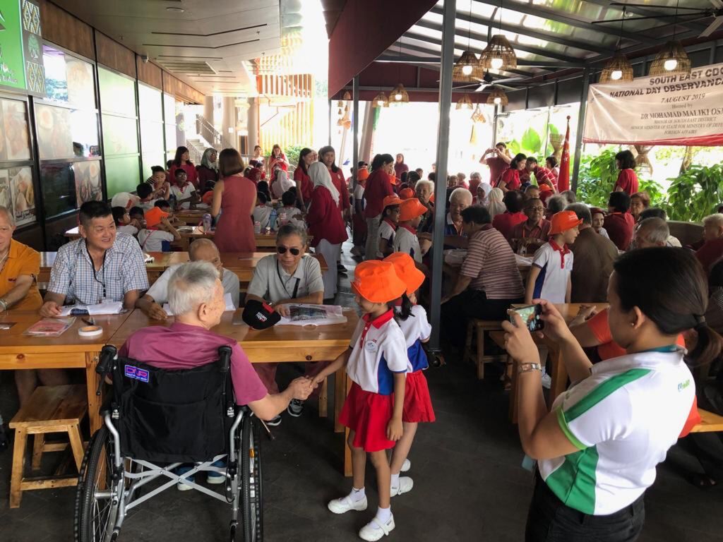 NDOC with elderly @ Wisma Geylang Serai — photo 5