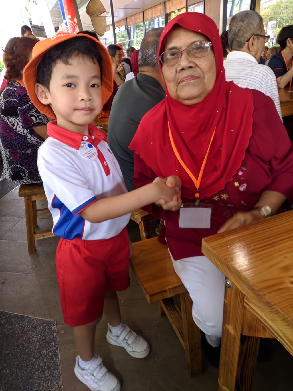 NDOC with elderly @ Wisma Geylang Serai — photo 6