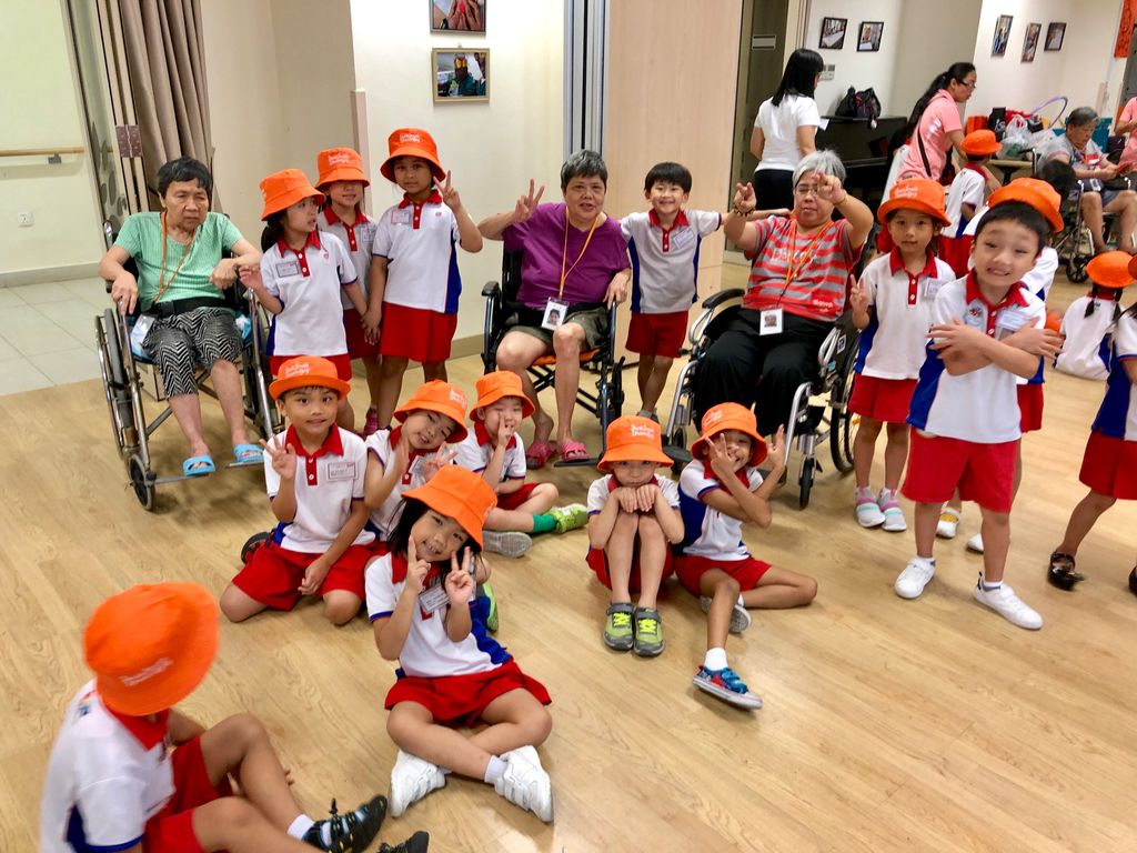 K2 Children In Action! Spreading Love and Kindness - Creating Memories with the Elderlies @ Ren Ci Nursing Home (Ang Mo Kio) — photo 3