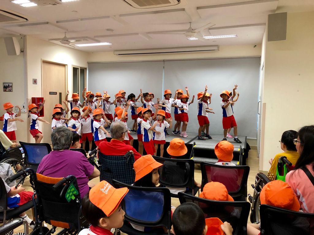 K2 Children In Action! Spreading Love and Kindness - Creating Memories with the Elderlies @ Ren Ci Nursing Home (Ang Mo Kio) — photo 5