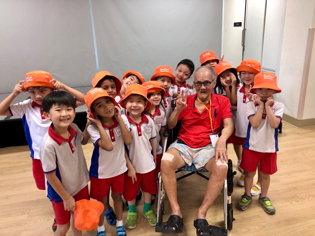 K2 Children In Action! Spreading Love and Kindness - Creating Memories with the Elderlies @ Ren Ci Nursing Home (Ang Mo Kio) — photo 6